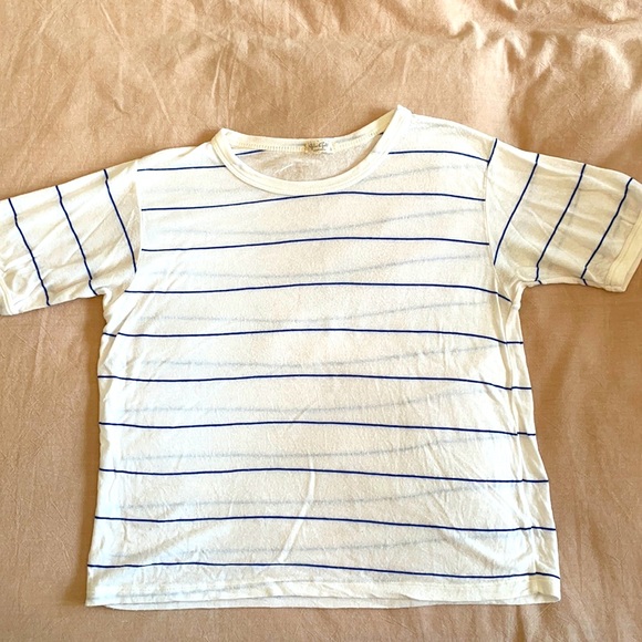 Brandy Melville Cropped Tee - Picture 1 of 3